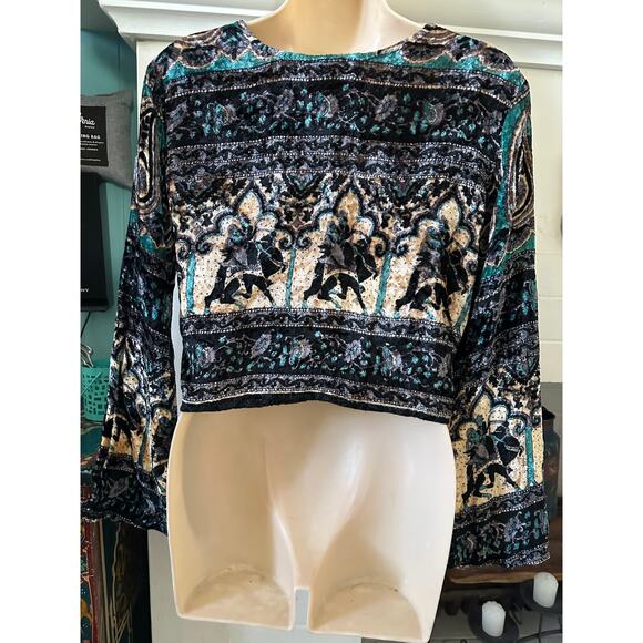 VINTAGE SHIMMERING PRINTED VELVET CROP BELLSLEEVE TOP HIPPIE BOHO S - Picture 2 of 6